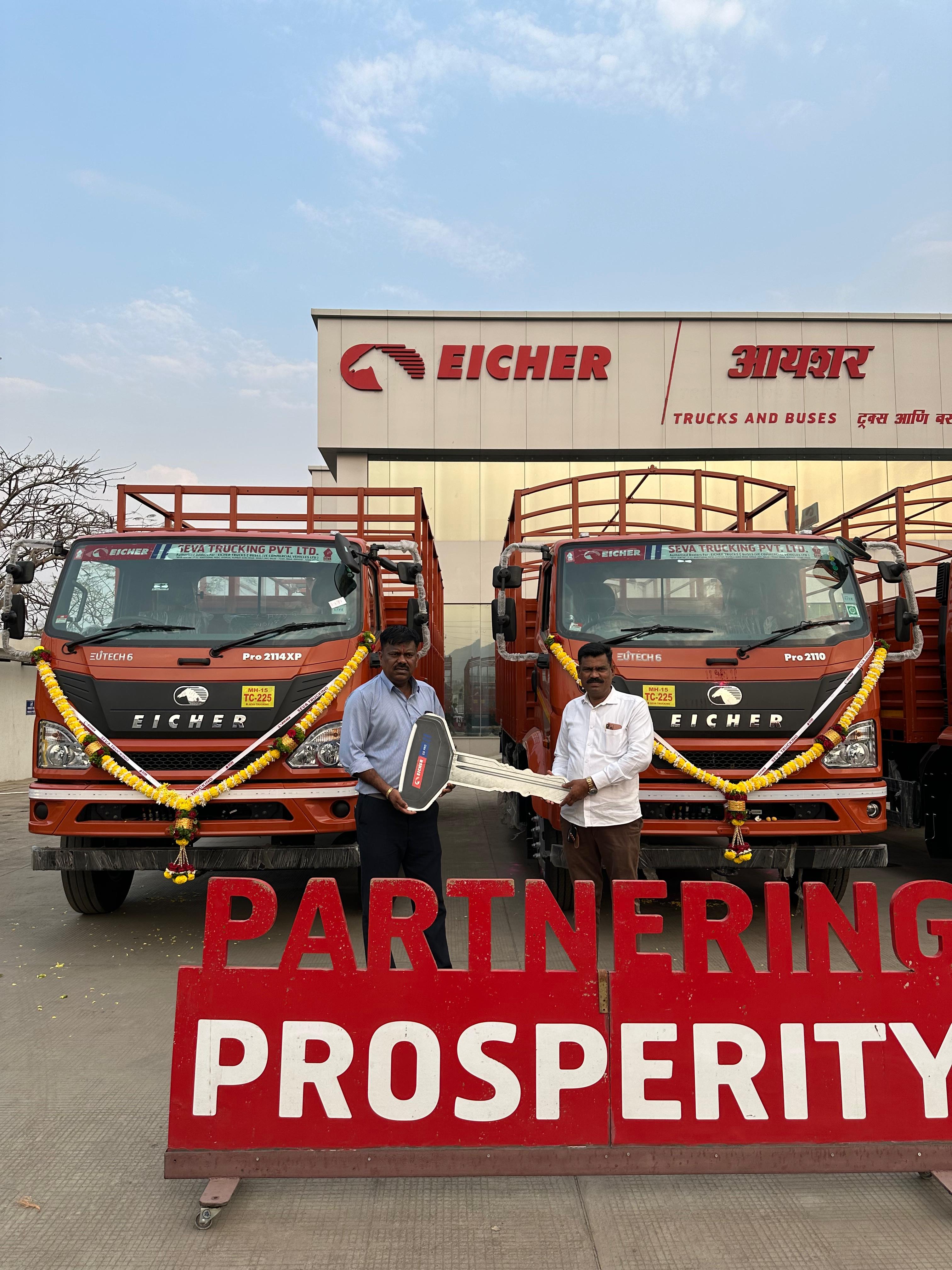 17-foot truck (Eicher) - Medium-duty trucks for regional transportation